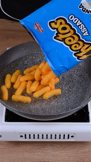 5.5K views · 21 reactions | Geben Sie Cheetos in kochendes Wasser und Sie werden vom Ergebnis begeistert sein | Dieses Rezept | Facebook