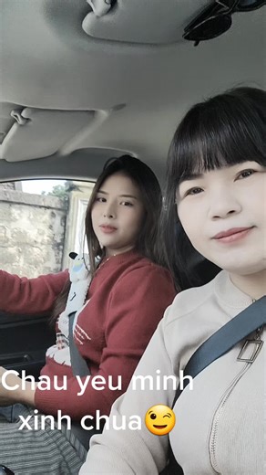 Video của Q Vi (@mango1028) với bản nhạc Mình Là Người Yêu Cũ (Remix) - Beta Remix & Khả Hiệp