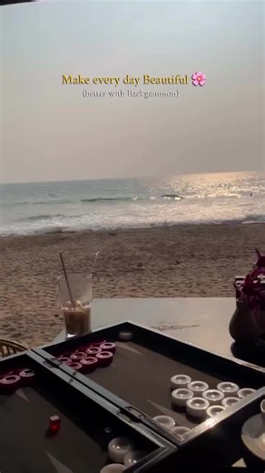 Life lately = Happiness ❤️ Soak it all in. Every moment is giving you a fresh way to explore being. Pause, play a little Backgammon, smile and carry on. You’ve got this ✨ . . #backgammon #beach #life #happiness