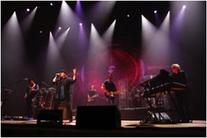 TOTO、デビュー40周年記念ジャパン・ツアー初日公演レポート