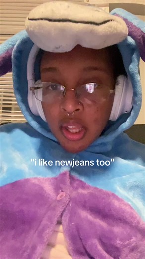 vice versa lowk but tokkis lose their fucking minds on twitter nwjns really does deserve better fans #newjeans #illit #kpop #fy #xyzbc