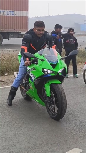 zx6r exhaust sound that will blow your mind 🔥🏍️#superbike #youtubeshorts