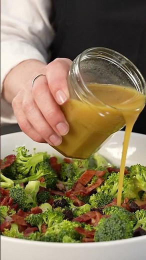 SNEAK PEEK Broccoli Cranberry Salad without Mayo #broccolisalad #broccolirecipes #summerside