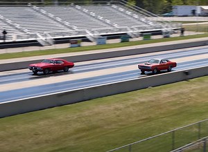 1970 Pontiac Tempest Drag Races 1972 Dodge Demon, Someone Gets Walked