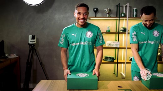 122K views · 5.8K reactions | Uma surpresa increíble pros meus craques!  A numeração do #MaiorCampeãoDoBrasil tá atualizada e a TV Palmeiras Sportingbet mostra quais serão os mantos que Paulinho, Felipe Anderson e Vitor Roque vestirão na temporada  ➤ https://tinyurl.com/2x55s62j | SE Palmeiras | Facebook