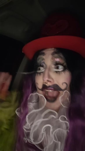 i am a gemini >:) #brandonrogers #gemini #clowncore #dragmonster #dragthing