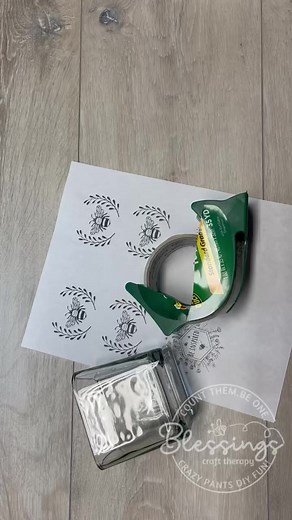 Holy moly diy transparent labels?? With packing tape?! #blessingscountthembeone #blessingscrafttherapy #crazypantsdiyfun #gomakesomethingpretty #easycrafts #diylabel #newtome | Blessings Craft Therapy