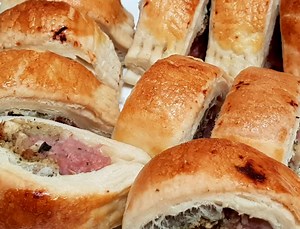 How to make Stuffing Sausage Rolls