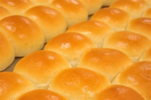 Filipino bakery chain to close only Vancouver location after nearly 20 years | Daily Hive | Food & Drink