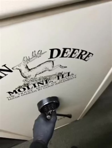 Safe Not Working? Locked Out? We’ve Got You Covered. Is your gun safe not opening, keypad malfunctioning, or are you completely locked out of your safe? Don’t panic—NW Safe’s certified safe technicians are here to help. From mechanical and electronic lock failures to full safe lockouts and repairs, we’ll get your safe back to working order quickly and professionally. | Northwest Safe