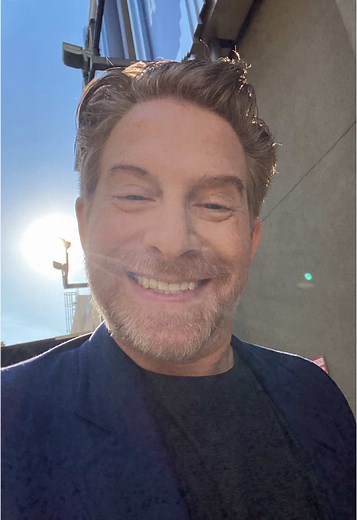 Zip it, Seth Green's BTS footage coming through! #CelebrityJeopardy! is all new TOMORROW 9/8c on ABC. #Jeopardy! #trivia #sethgreen