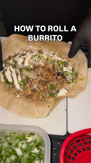 Flaccos Tacos on Instagram: "Got Get That Chicken🙌🏽❤️"