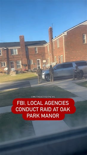 🚨Multiple law enforcement agencies, including the FBI and local police, carried out a raid Thursday morning at Oak Park Manor, near 9 Mile and Coolidge. Authorities have not said what the raid was for. Heavy police presence was seen in the area as investigators searched the property. More news: themetrodetroitnews.com | Metro Detroit News