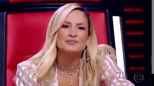 3.1M views · 64K reactions | Talita Cipriano no The Voice Kids, e ainda mais legal, cantando com a Mãe Deyse do Fat Family :D Para contratar shows eventos: alan@contrateshows.com Contrate shows do FatFamily e da Talita Cipriano do The Voice Brasil Kids | Voice Shows Produtora | Facebook