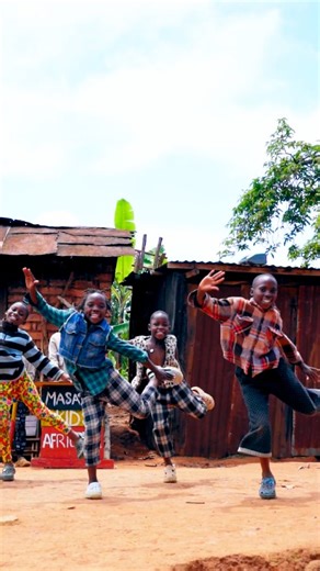 24K views · 6.1K reactions | Happy Monday! 拾 We wish you a blessed, joyful new week to y'all ❤️ We love you! . Support our education today by checking the link in our bio! www.masakakidsafricana.org  Info@masakakidsafricana.org @blondieofficial  One Way or Another . #blondie #onewayoranother #masakakidsafricana #instagram #reels #dance #trend #brazil #masakakids #instagood #fyp #explore #dancereels #explorepage #reelsinstagram #arhythmwithin | Masaka Kids Africana | Facebook