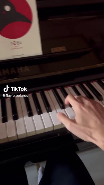 Classical Piano Performance of Bach's Badinerie