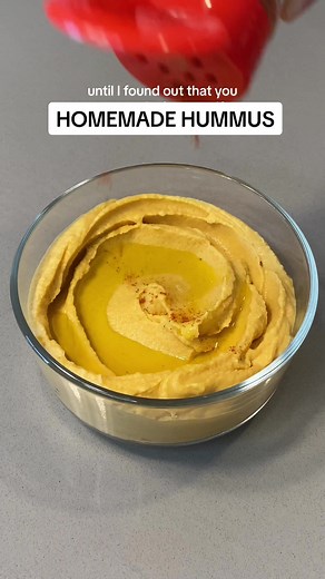 Easy Homemade Hummus Recipe in Less Than 10 Minutes