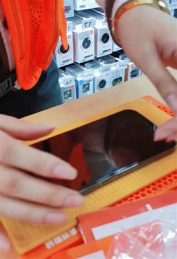 Explore the Benefits of Tempered Phone Film