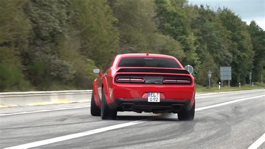 Dodge Challenger hat bei der Beschleunigung Probleme mit der Traktion