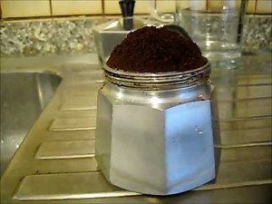 How to prepare a good italian espresso with moka