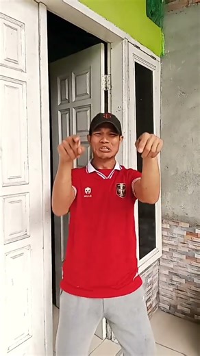 pocong seram terpeleset👻#BabaNazeemAl_khaiz#comedy#funny#videoshorts#trending