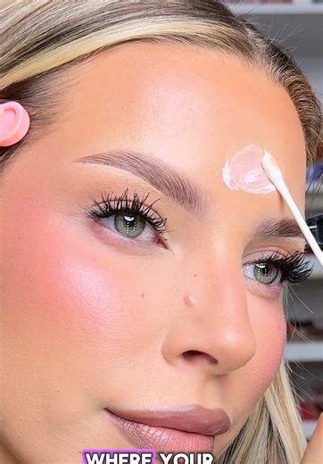 How to Fix Cakey Foundation for a Smooth Look