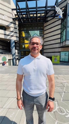 84K views · 3.6K reactions | ✨El doctor Abraham Rosas Arellano, autor principal del libro “Microscopic Wonders: The Science of Seeing the Invisible”, te invita a que conozcas esta obra didáctica y accesible sobre el mundo de la Microscopía. 溺 匿 #BiologíaCelular #UNAM #Microscopía #microscopio | Facultad de Ciencias | Facebook