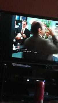 Doctor Dolittle, Geno breaks Marks nose.