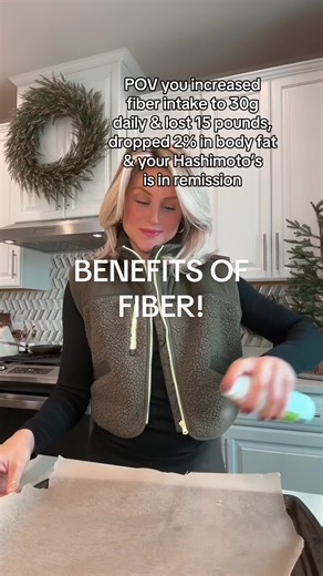 The 90-30-50 method has been a total game-changer on my health journey. One of the many reasons is because this method prioritizes fiber intake! Comment *90-30-50* and I will send you my FREE guide to getting Fit & Festive in 4 Weeks with my 90-30-50 method ✨ For YEARS I followed restrictive diets and was SO frustrated at my lack of progress. My thyroid levels were extremely imbalanced (my TSH was 18 before starting this method!!!), I had so many cravings, was always tired and I had such a hard 