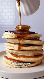 Gluten-free pancakes 🥞🫶 This is my all-time favourite pancake recipe because it gives the softest, fluffiest, thickest pancakes with minimal effort – and you'd never know they're gluten-free!! They seriously turn out PERFECT every single time 🙌 [GLUTEN-FREE] Recipe: https://theloopywhisk.com/2022/08/26/gluten-free-buttermilk-pancakes/ #pancakes #pancakerecipe #glutenfree #breakfast #breakfastideas #brunch #homecooking #recipe | The Loopy Whisk