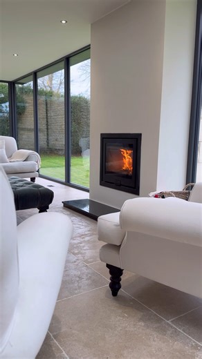 ✨ We had an amazing day filming our latest instruction! One of the standout features is this stunning contemporary glass-box extension — seamlessly blending modern design with period charm. It offers breathtaking views across the parkland beyond the garden, while the glowing fire adds a beautifully cosy touch. 🔥 Curious to see more? Stay tuned — this one’s something special. #FineAndCountry #SneakPeek #ComingSoon #PeriodHome #ParklandViews #Rutland #FineAndCountryRutland | Fine & Country Rutlan