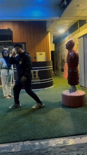 💥 Taekwondo Powerful Kick - Step-by-Step Training! 🥋 Learn how to perform this powerful Taekwondo kick with correct technique, balance, and timing. Perfect for beginners and advanced martial artists who want to improve speed, power, and accuracy! 🔥 Train hard. Stay disciplined. Become unstoppable. 📍 Training by Shaheen Taekwondo Academy 👊 Master Muhammad Shahbaz 💬 Comment your belt level (White to #training ❤️ Like if you love Taekwondo 🔁 Share with your training partner 🔔 Follow for dai