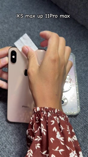 ការលក់ឡើងសេរីសម្រាប់ iPhone 11 និង 7 Plus