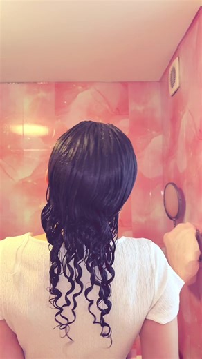 How to Manage Thin Curly Hair for Volume