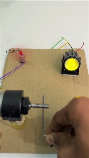 Powering 2 cob light with Dynamo gear Motor #youtubeshorts #dcmotor #schoolproject #diy