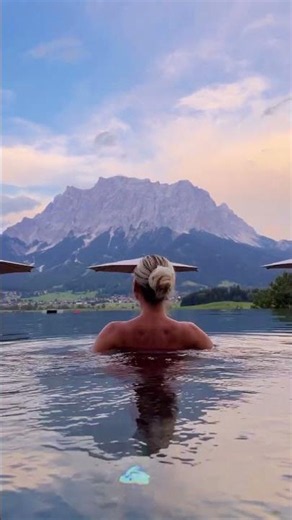 Who else needs this view? 📍 MOHR Life resort in Austria