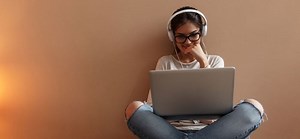 7 YouTubers Who Can Help You Improve Your English