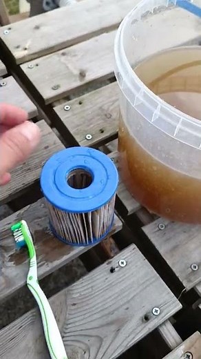 Verstopfter Pool Filter (Bestway) Mit Zahnbürste reinigen (Hausmittel)