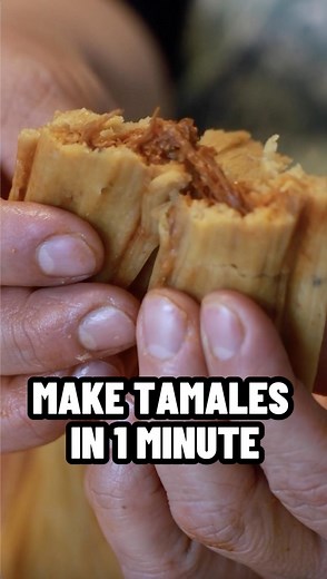 How to make tamales in a minute - Chriz' mom, Mama K, knows a secret way to make delicious tamales. What do you think of this quick recipe? @itzchrizortiz #tamales #pork #chiliscolorados #cornmasa #perolike | Pero Like