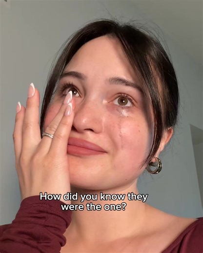 Fall for dewy skin with Hydro Boost Water Gel & Gel Cleanser, formulated with Hyaluronic Acid. | Neutrogena