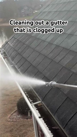 Flushing out a gutter #business #powerwashing #diy #guttercleaning #gutterclean #learning #roofing