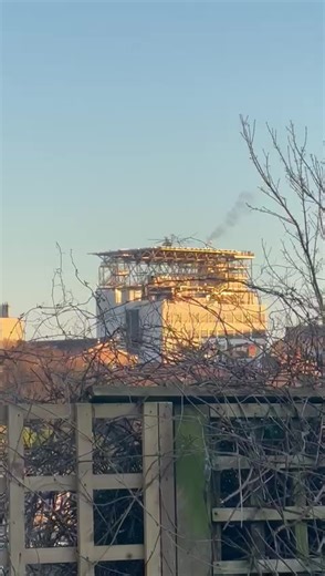 Helicopter landing on the top of Brighton hospital #training #sky