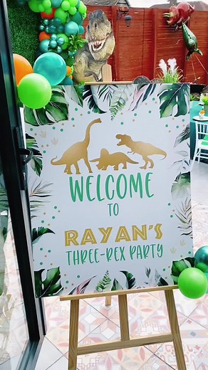 Luxury Dinosaur Themed Party with Three Rex Dinosaurs