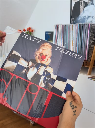 Let's unbox a new vinyl record ✨🎶 #vinyl #fyp #unboxingvideo #katyperry #recordcollection @Katy Perry
