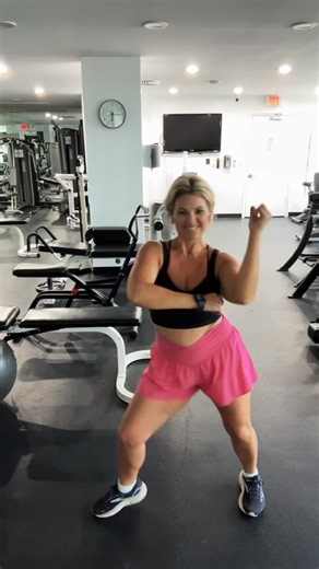 13 reactions | Learn this viral K-pop dance in 60 sec ‍♀️✨ love it ...