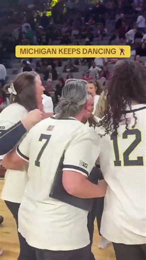 The Wolverines are onto the Elite Eight 〽️