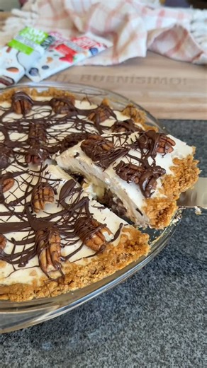 Paulina Marcos | PAY DE PLÁTANO SALUDABLE Está de no creerse el resultado, cremoso, nutritivo y alto en proteína. De esas recetas que tienes que tener... | Instagram