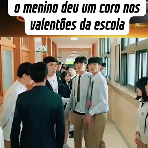 Top Play Filmes e Séries on Instagram: "- Onde assistir 📽 👇🏼 - Nome : Caçadores de demônio - Gênero: Ação/Fantasia - Assista agora: Link na Bio 🔗 @topplayfilmesseries 🎥: Em Caçadores de Demônios, conhecemos um grupo de caçadores que se disfarçaram de funcionários de restaurante para poder capturar espíritos malignos. Esses seres retornaram a terra em busca de vida eterna e todos eles juraram proteger o país. Todos os caçadores tem alguma habilidade especial, Do Ha Na pode sentir os espírito