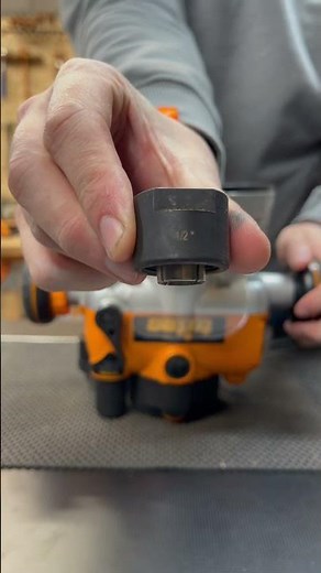 Changing collets on a Triton Router #woodworking