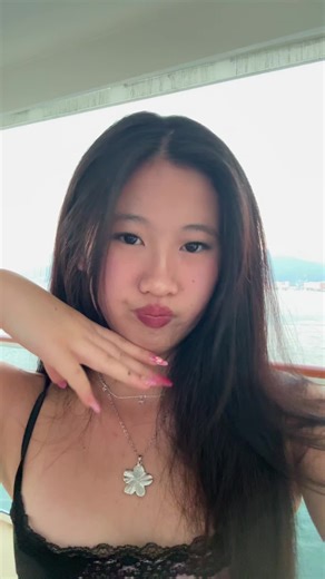 posting all my drafts i love cruises bye 😘